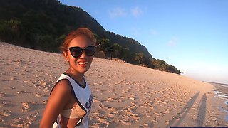 Big ass Thai amateur girlfriend horny sex after being on a beach