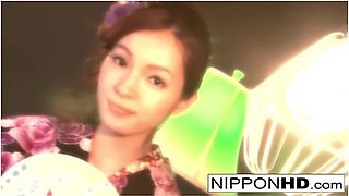 Gorgeous Asian Strips Off Her Kimono To Have Some Fun
