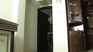 Irresistible goddess - blonde movie - MILF & GRANNY STORE