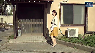 Outdoor Desire: a Married Woman’s Secret Craving Unleashed - 01