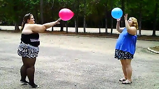 Angie Kimber and I play with balloons out side