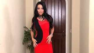 Big boob brunette masturbates on webcam