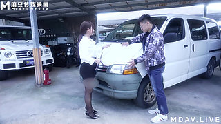 Md-0265 Footjob Sales Pitch of a Saleswoman