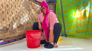 Big Pussy BBW Big Ass & Huge Boobs Hot Egypt Stepmom Washing Dress & Gets Horny!