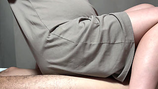 A Pregnant Wife with Contractions Couldn't Stand It and Milked Her Husband Hard During the Contractions