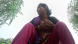 Indian Bhabhi Finger Water