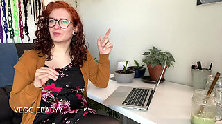 Boss Turns Into Pantyhose Homewrecker