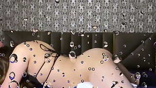 Anne Trying to Shake Back