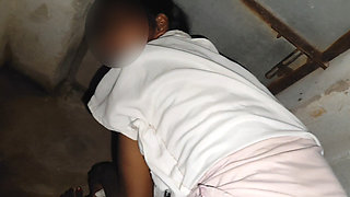 Secretly called the beautiful sister-in-law at night and fucked her in the bathroom