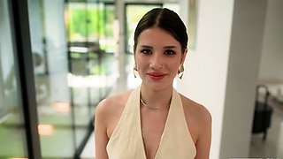Seductive babe sucks cock in preparation for anal pounding