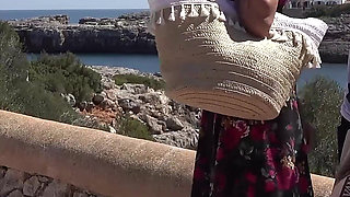 Spontaneous Fuck on the Side of the Road Hungry MILF Gives It Her All