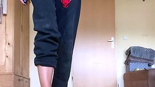 Close up amateur masturbating solo