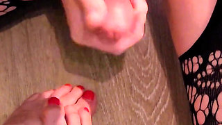 Sissy Cumshot on Feet