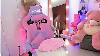 Blonde Teen Solo Masturbating On Webcam