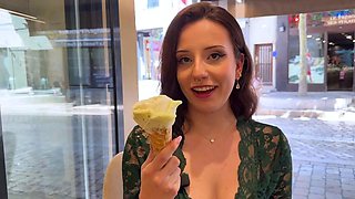 Olivia Ryder Blonde Blowjob Brunette Car Handjob