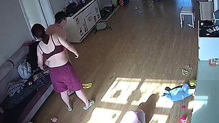 Amateur couple on real hidden cam