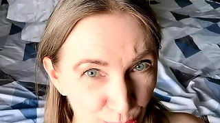 Granny Invited You Into the Bedroom and Took off Her Bikini.