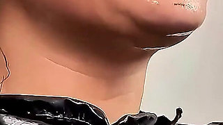 Extreme Facial, Huge Natural Curves and Glossy Latex