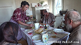 Perverse Family 7.1 (season 1): Vegetable Craze