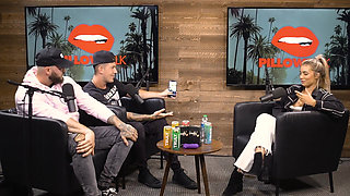 Lexi Hensler Gets S＊x Tips From P＊rnstar