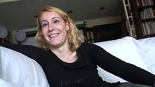 Amateur blonde blowjob and deepthroat