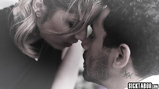 Lustful babes fucks male sex addict