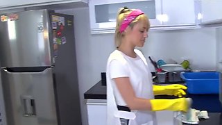 OPERACION LIMPIEZA - Colombian Maid Karla Rivera Fucks Her Boss After Work - MAMACITAZ