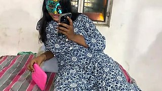 Indian Bhabhi Calls Boyfriend to Bathroom for Rough Sex with Clear Hindi Audio
