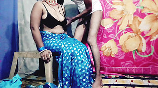 The sister-in-law was going to her friend's wedding, then when she came back, the brother-in-law was shaking the panna land, then the sister-in-law saw it and started sucking the brother-in-law's