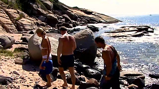 The Tanned Pussies and the Hot Outdoor Sex