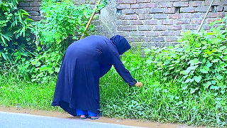 Arab Hot Stepmom Gets Horny After Coming From Road in Hotel Bed & I See Her Big Ass & Start Handjob