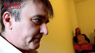 Blonde beauty captivates with daring casting passion in thrilling intimate play