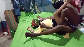 Romantic Video with a Desi Aunty Featuring a Hot Butt and Kissing Only