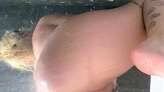 Big boob brunette masturbates on webcam