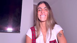 Gran Culo - Sorprendo A Mi Hermanastro Con Una Sexy Lenceria, Y Lo Hago Acabar En Mi