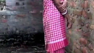 Desi Housewife Outdoor Sex