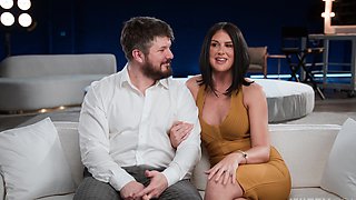 Brunette milf Sienna Rae gets her pussy railed in mmf action