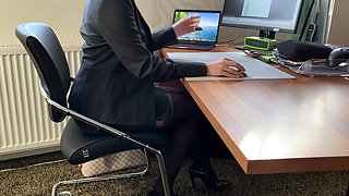 Solo Aiden Ashley masturbates in stockings