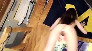 Webcam fun mature brunette with toys cum on cam