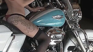 Claudia Mac - Photoshoot Backstage VR 186