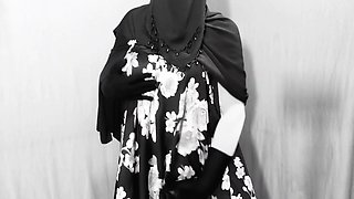 Muslim Hijabi Beautiful Housewife Fucking With Neighbor - With Clear Bangla Audio