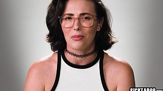 Exciting mommy Casey Calvert wanking