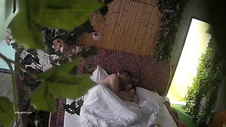 Ma chienne french amateur couple hidden cam 1