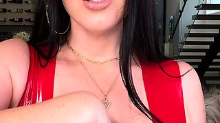 Love Chat Big Boobs Brunette Masturbating For Cam