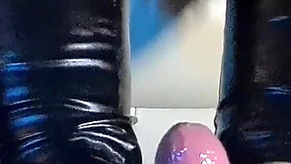 Stepmom Kira Jerks off with Her Feet