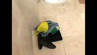 Vanessa Leon Stepsister Bathroom Fuck - Blowjob & Facial in Shower