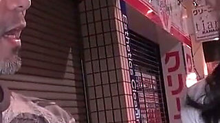Aoki Misora Shows up at the Fan Who Wrote Her a Letter