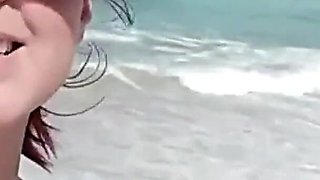 Ela Chupa Meu Pau Em Publico Na Praia