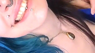 Hi Meow!!! Working My Booty off Tonight- Wyd???