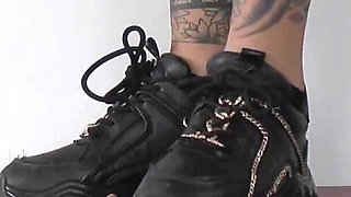 Mistress Cleo Happy Finishing Crush!